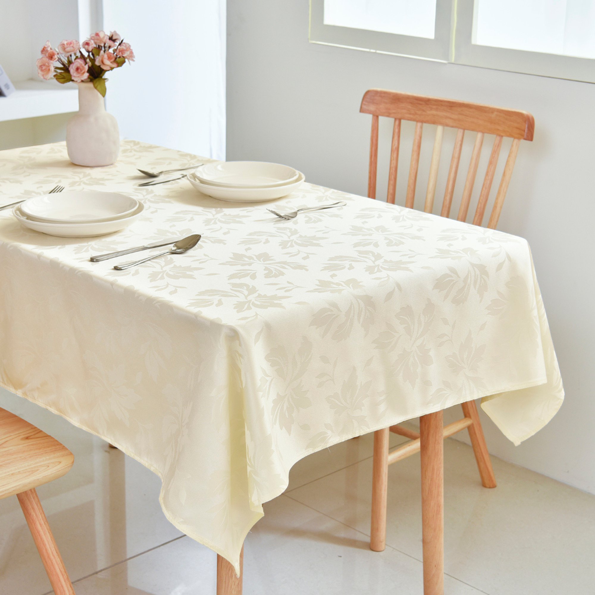 Ivory Floral Jacquard Rectangle Tablecloth – Waterproof