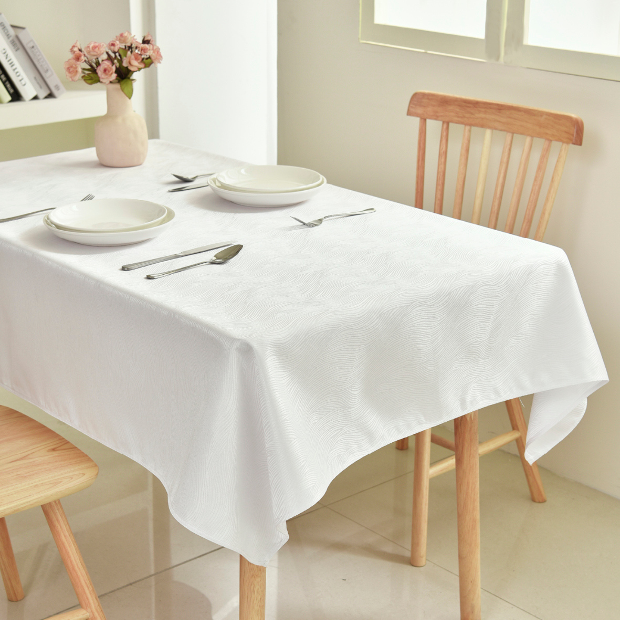 Water Ripple Pattern Jacquard Rectangle Tablecloth – White