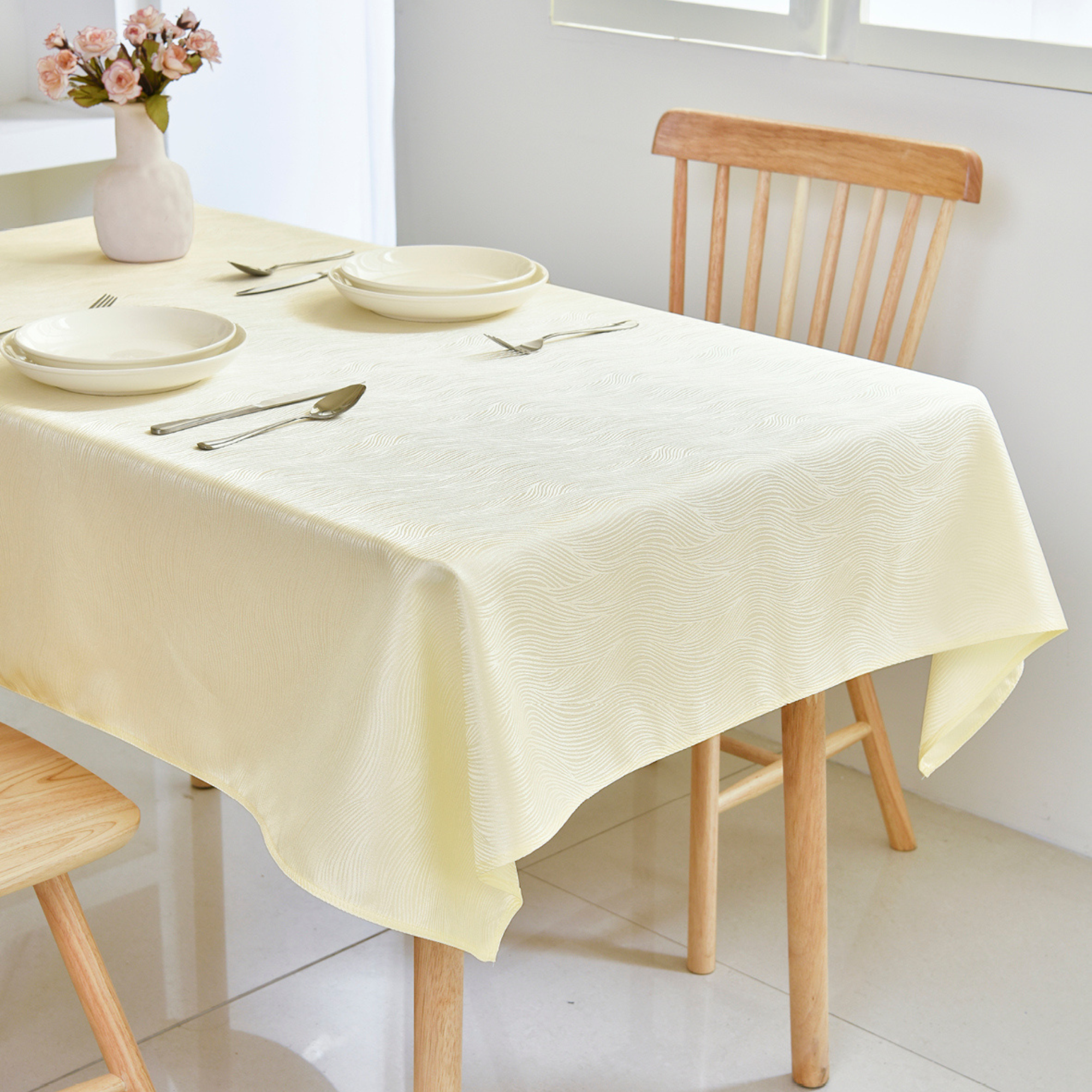 Water Ripple Pattern Jacquard Rectangle Tablecloth – Ivory
