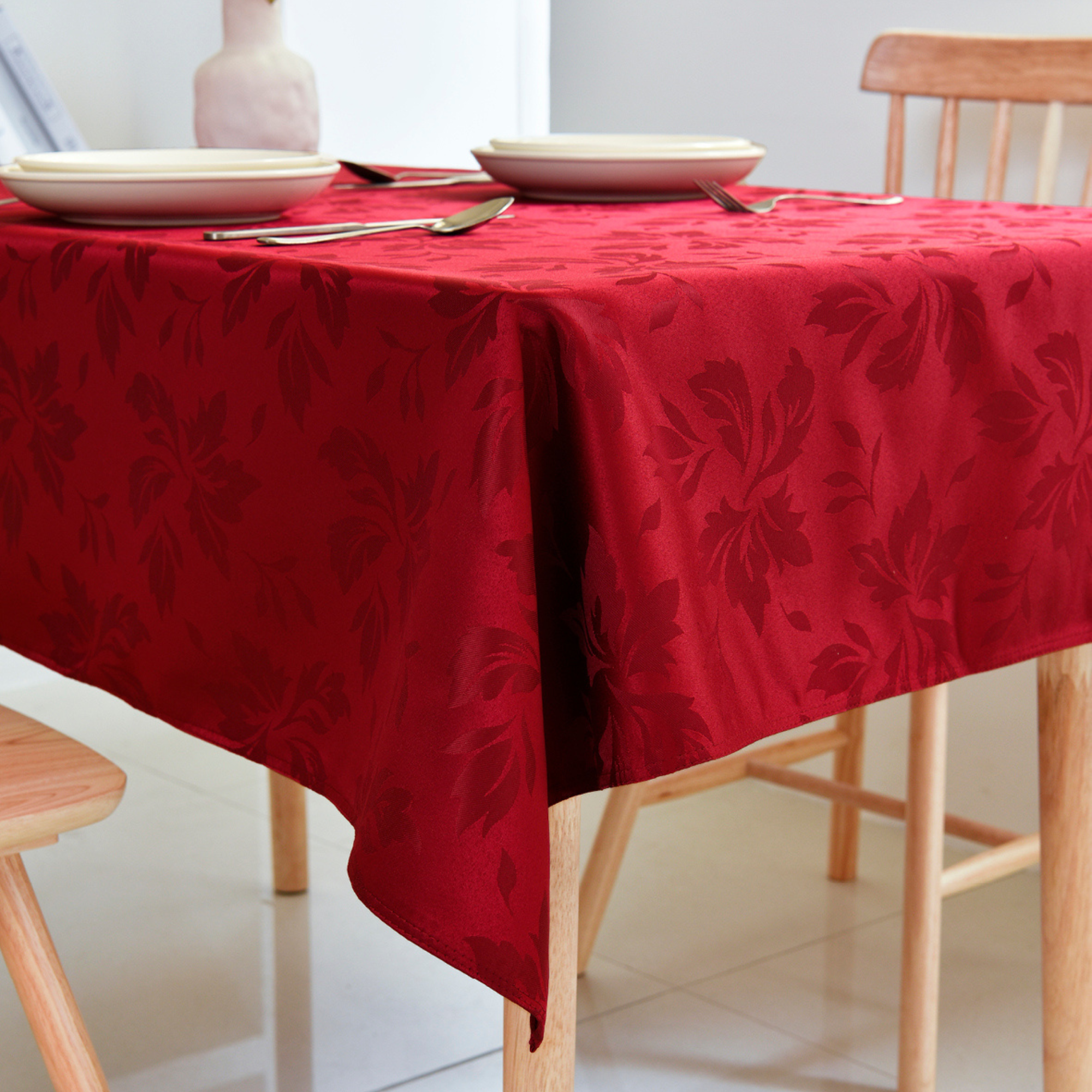 Red Floral Jacquard Rectangle Tablecloth – Waterproof