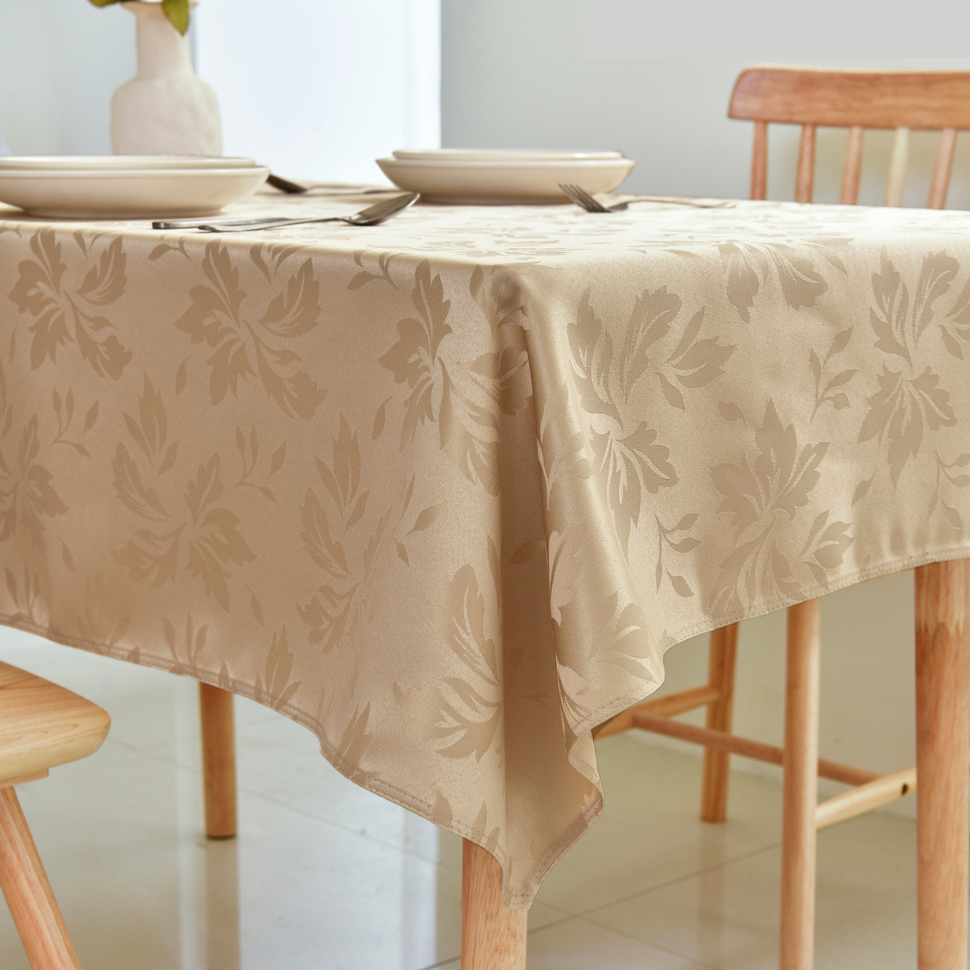 Beige Floral Jacquard Rectangle Tablecloth – Waterproof